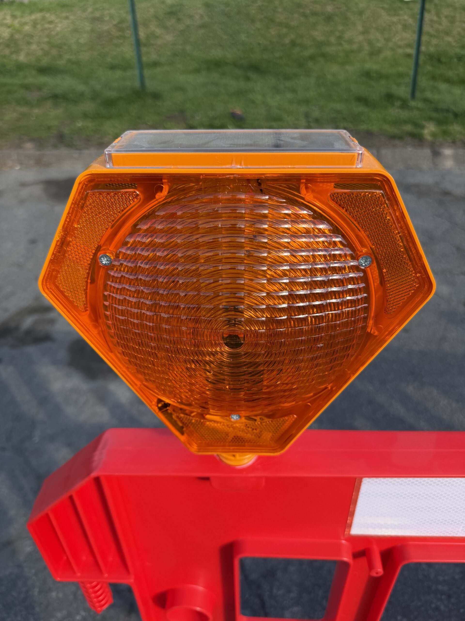 Solar-Powered LED Warning light- (Yellow Lens) - Image 3